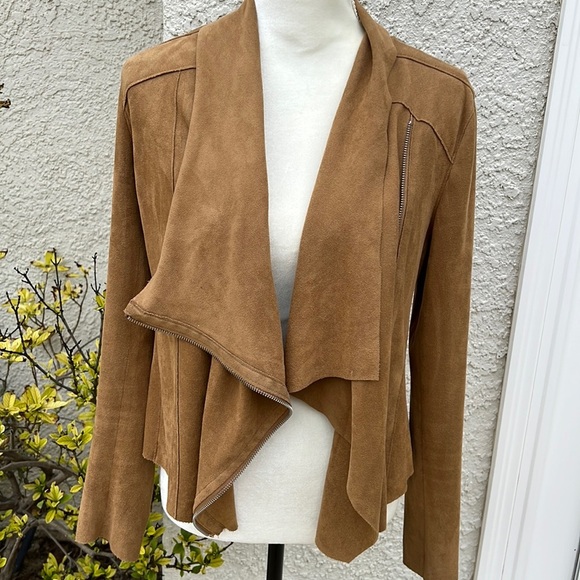BlankNYC Camel Brown Faux Suede Drape Front Moto Style Jacket Size M - Picture 3 of 12